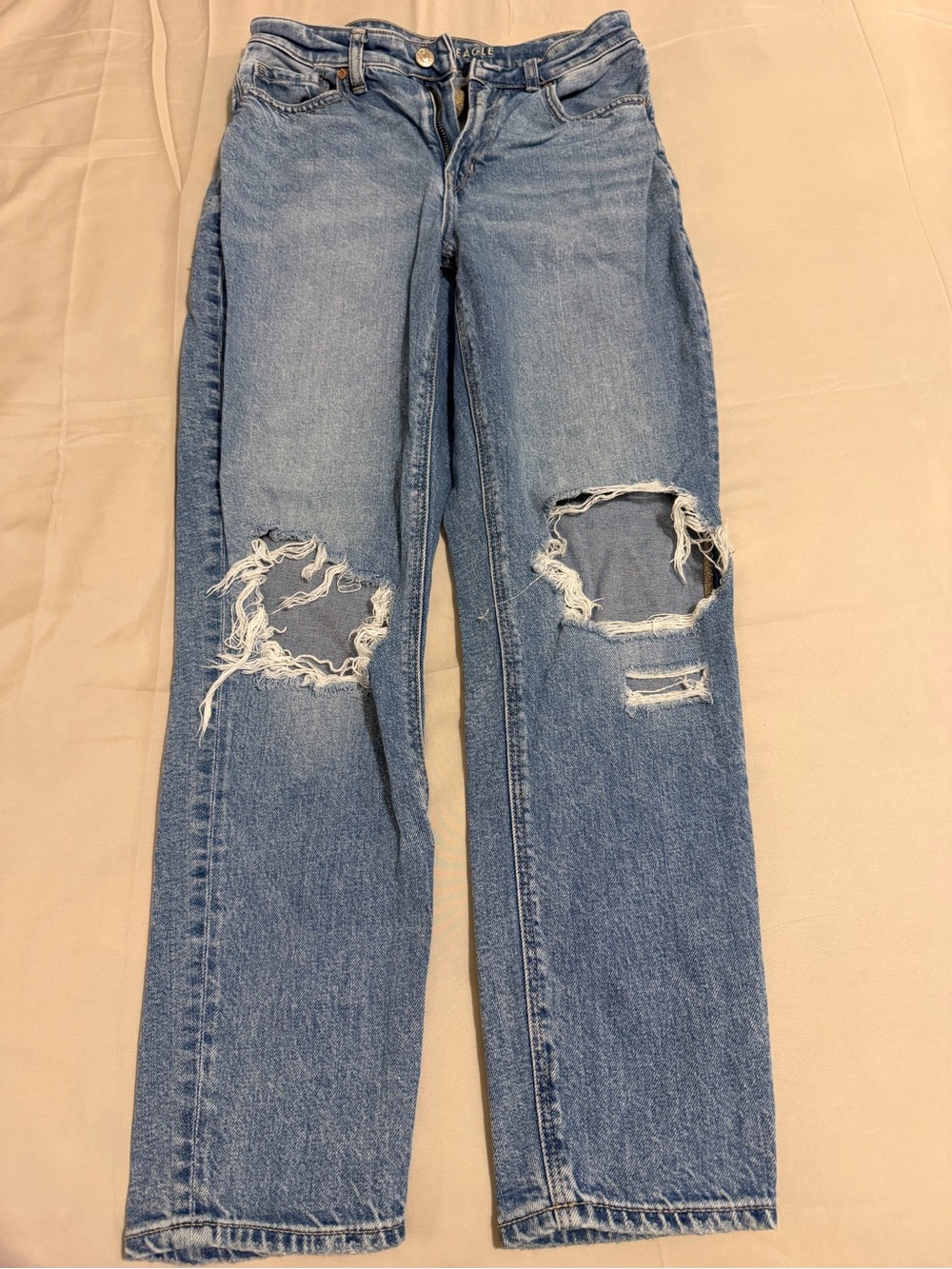 Women’s American Eagle Outfitters Light Blue Distressed Mom Jeans